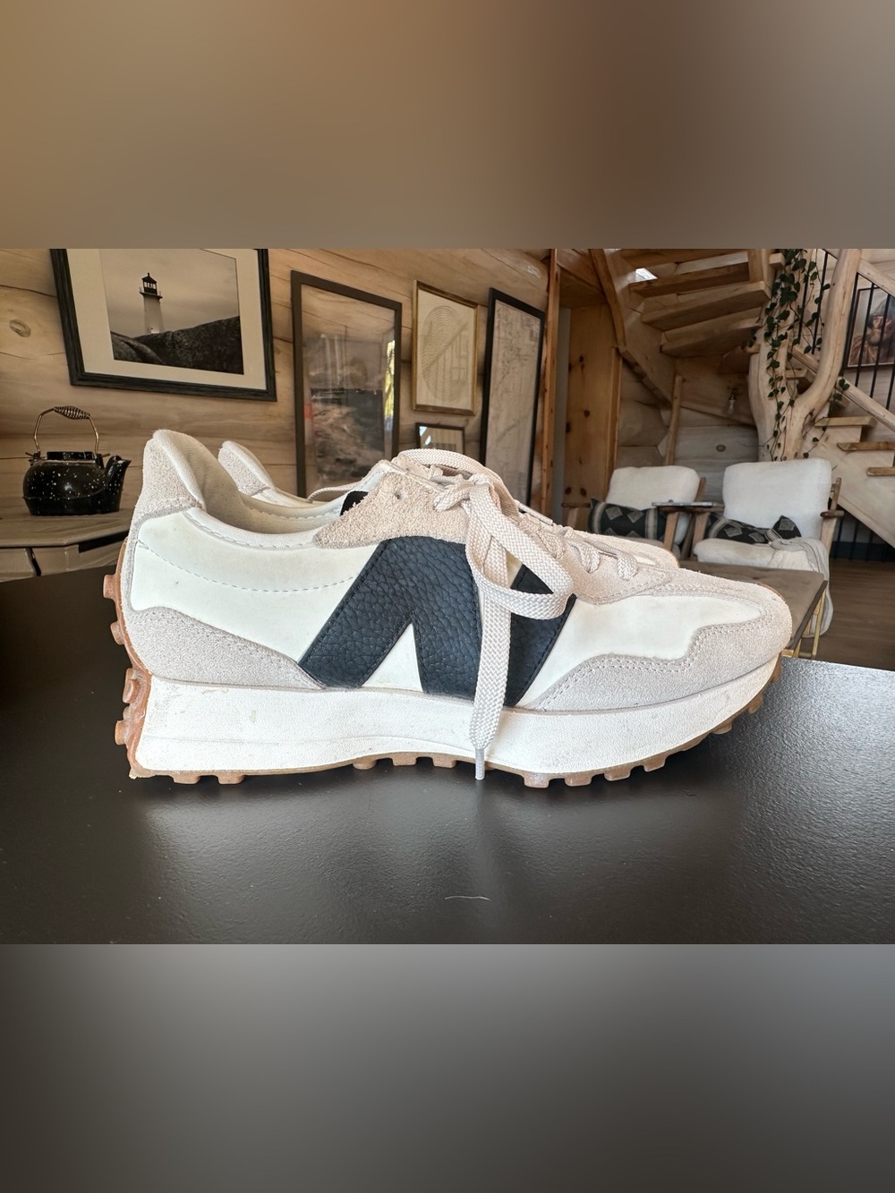 New Balance 327